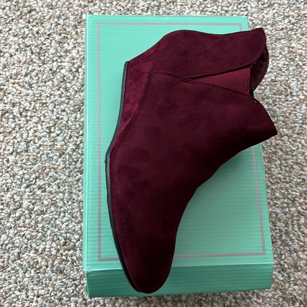 Brand new.  Never worn.